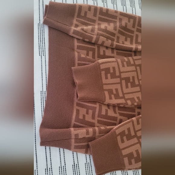 Versace x Fendi Sweater - Picture 10 of 13